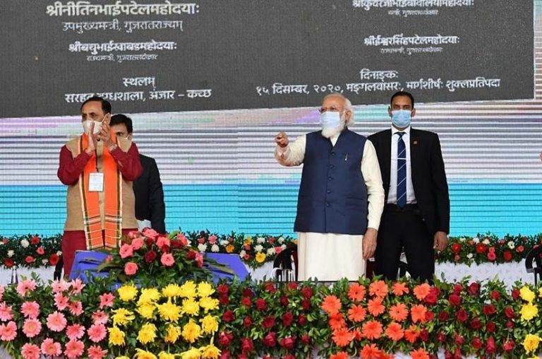 Modi lays foundations for world’s biggest renewable energy megapark