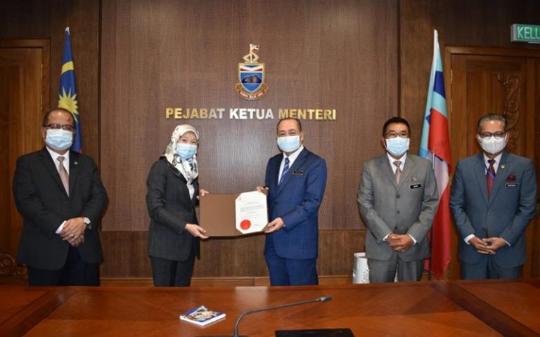 Dua wanita dilantik sebagai Peguam Besar Sabah, Datuk Bandar Kota Kinabalu