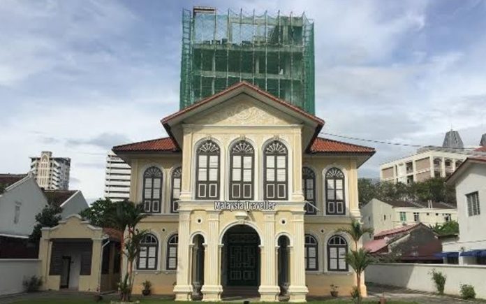 Floral Tea Mansion: Home to the Penang Malay Gallery