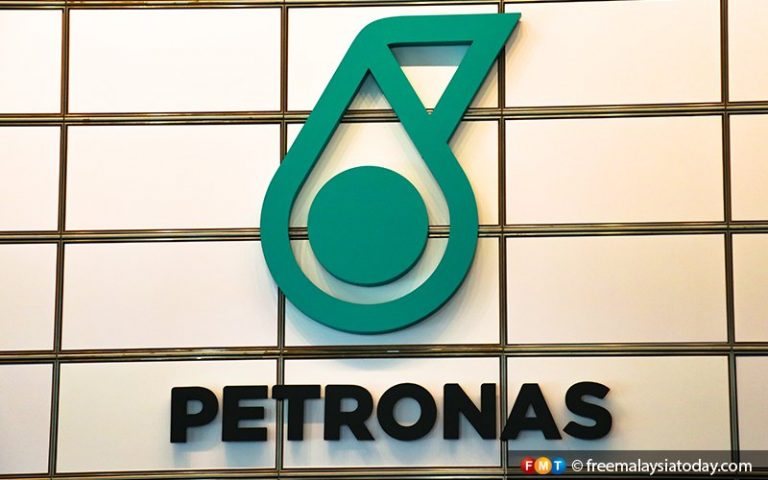 Petronas, Sarawak ink commercial oil and gas deal