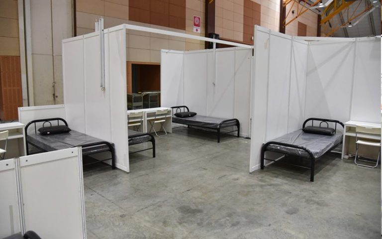 Mixed views on proposal to bar UK travellers, extend quarantine