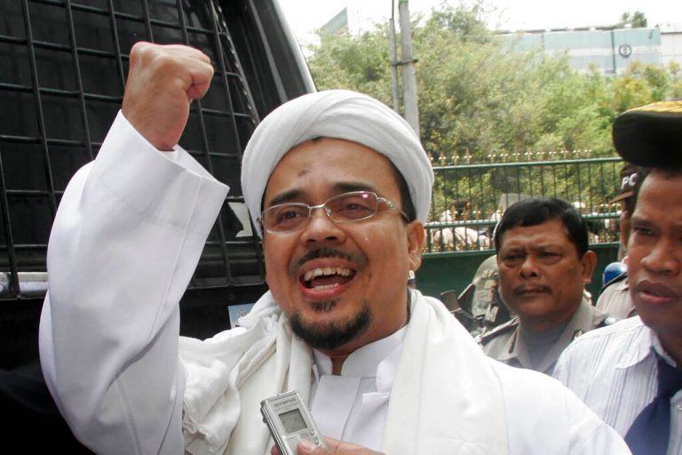 Indonesian cops kill supporters of hardline cleric in shootout