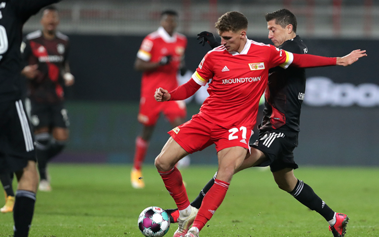 Lewandowski rescues Bayern at Union, Dortmund suffer ‘disaster’