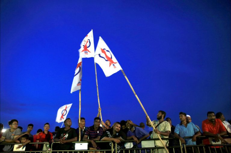 DAP rep warns Pakatan against embracing Umno to form new Perak government