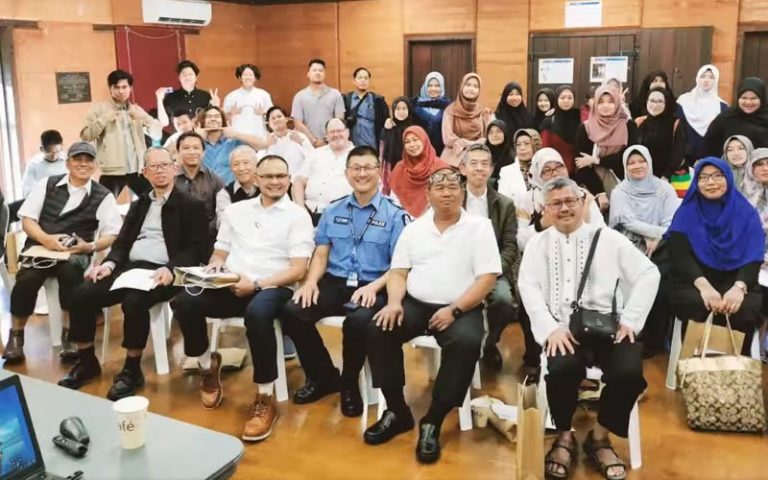 Anak jati Muar dinobat polis terbaik di Australia Barat
