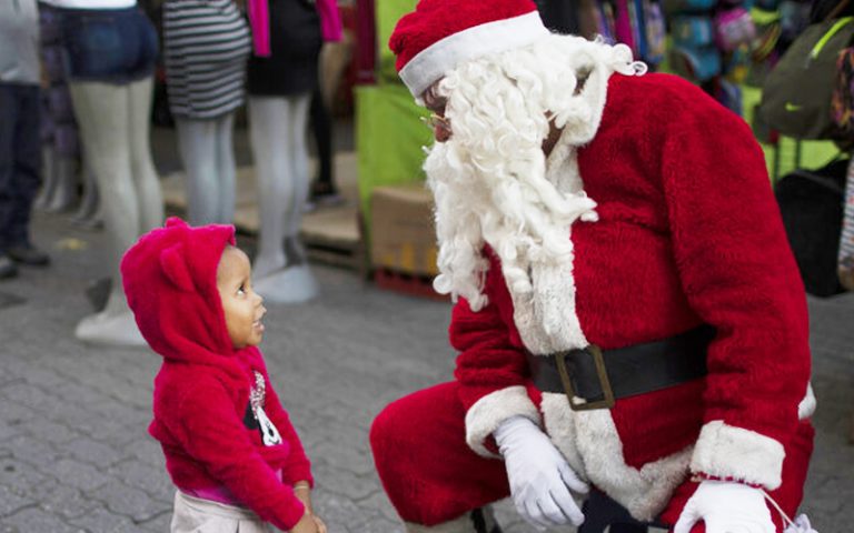 Santa Claus ceriakan kanak-kanak Caracas sambut Krimas
