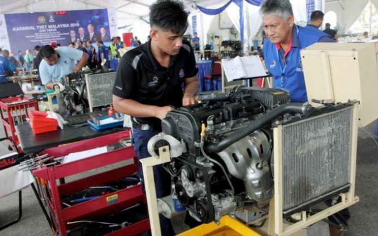 Bidang teknikal janji masa depan cerah, kata Muhyiddin