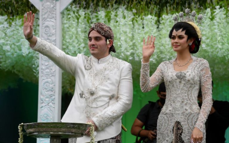 10, 000 hadiri majlis perkahwinan ‘pandu lalu’ anak Ku Nan