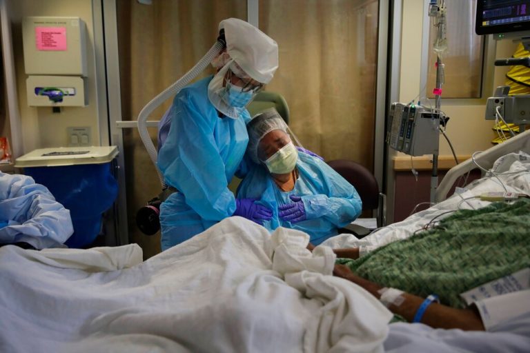 US reports more than 2,500 Covid-19 deaths within 24 hours