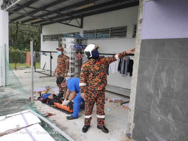 Worker seriously hurt after wall collapses in training institute in Santubong