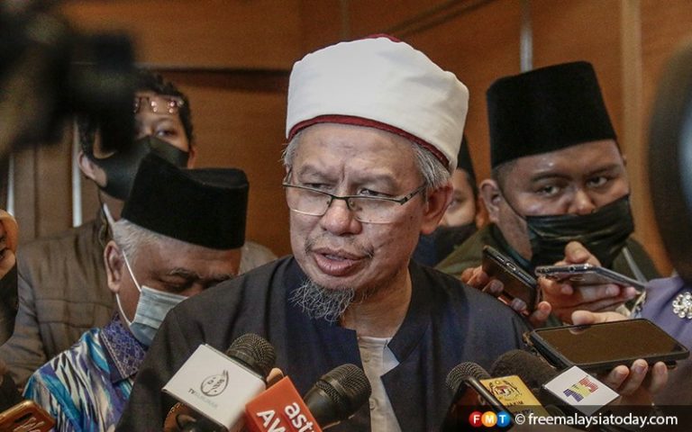 Menteri agama seru selebriti dakwah nasihat rakyat terima vaksin COVID-19