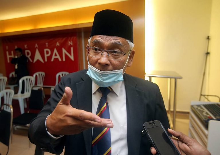 Abdul Aziz Bari labels Dewan Rakyat Speaker's inaction over no-confidence motion against PM Muhyiddin ‘a disgrace’