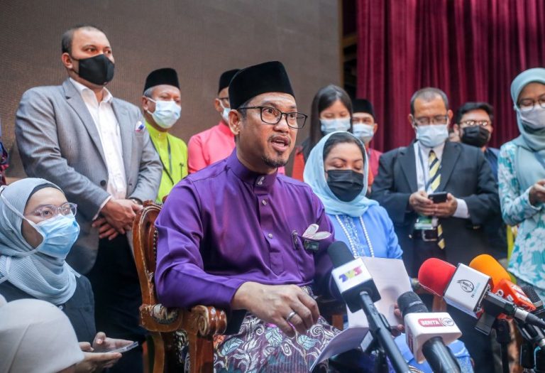 Bersatu’s Ahmad Faizal congratulates his Umno successor on Perak MB appointment