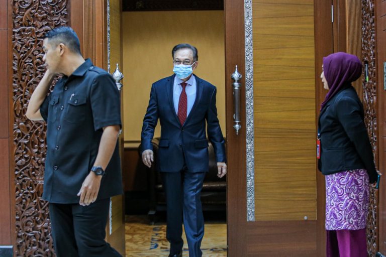 Scepticism rising within Pakatan as Anwar yet to show proof of parliamentary majority
