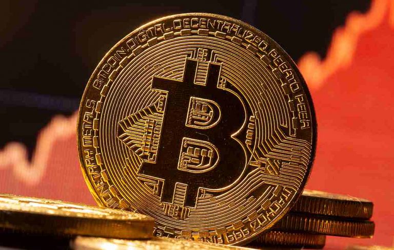 China national among seven nabbed over Bitcoin investment scam in Johor