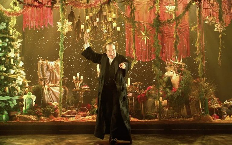 After virus-ravaged year, theatres try to save Christmas