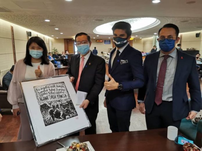 From ‘embodiment of evil’ to ‘good man’: Guan Eng shares Syed Saddiq's personal note to him as he turns 60