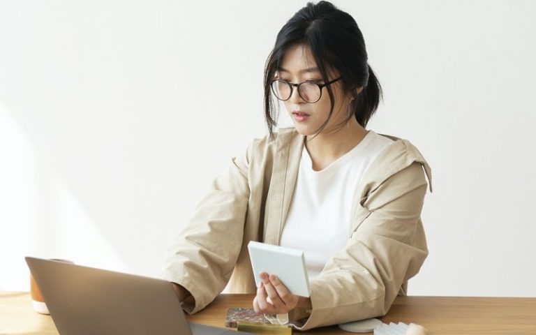 7 ways to juggle family life with job hunting