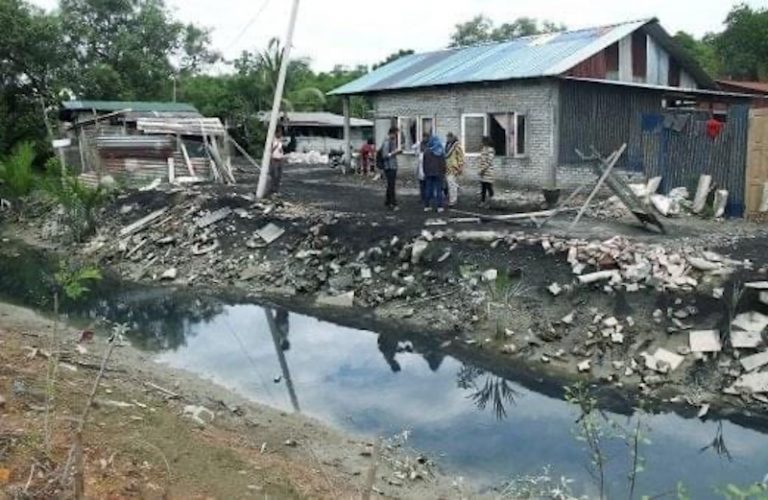 Penang deputy CM tells Railway Asset Corporation to compensate Kampung Manis residents before eviction