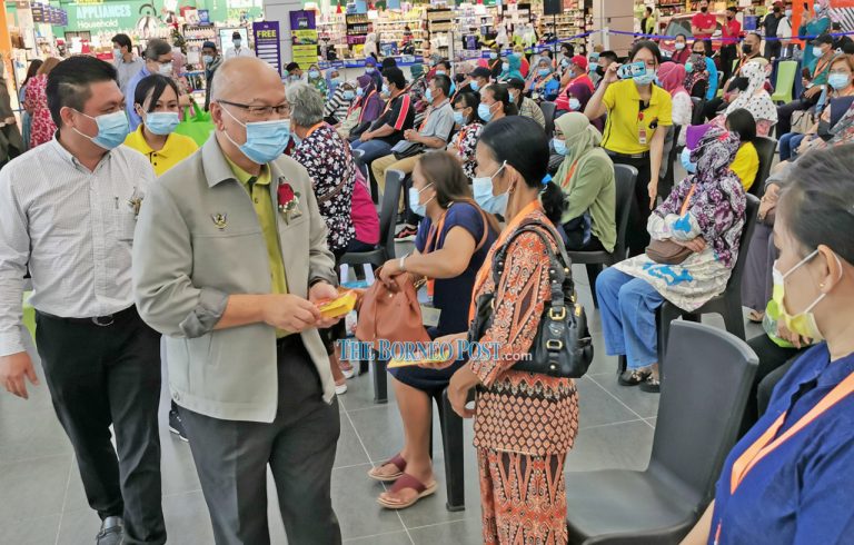 Eco-Shop continues annual festive charity