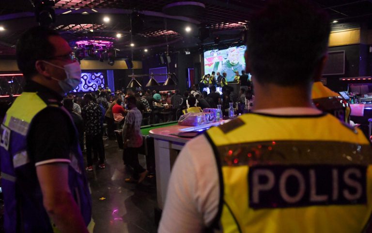 Lebih 400 ditahan ingkar PKP, kes aktiviti pusat hiburan tertinggi