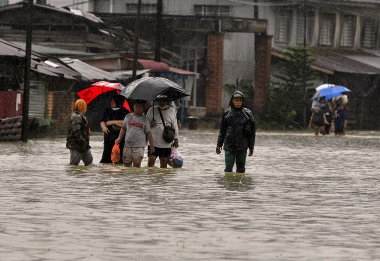 Flood situation in east coast states worsens, more than 9,000 people evacuated as at 8am