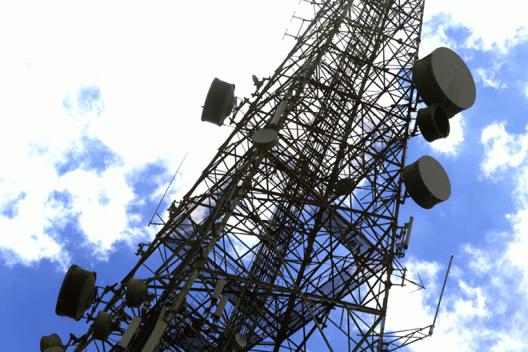 Telco sector’s earnings rebound in 3Q, but competition remains