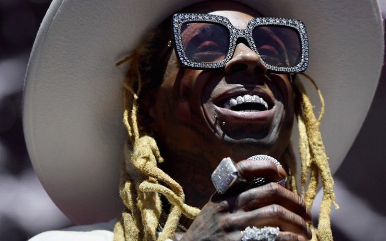 Rapper Lil Wayne pleads guilty to illegal possession of gun