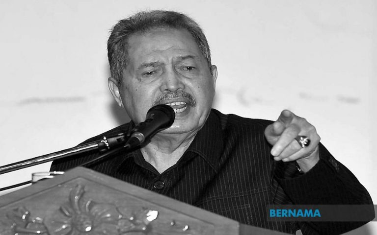 Former Johor Speaker Mohamad Aziz dies