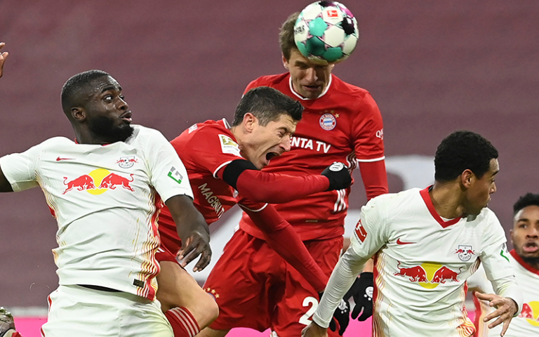 Mueller double rescues Bayern Munich in thrilling Leipzig draw