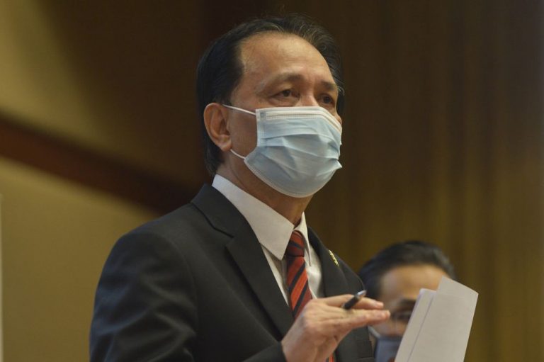 New Covid-19 cases down to 959 with five deaths; Selangor still top with 277
