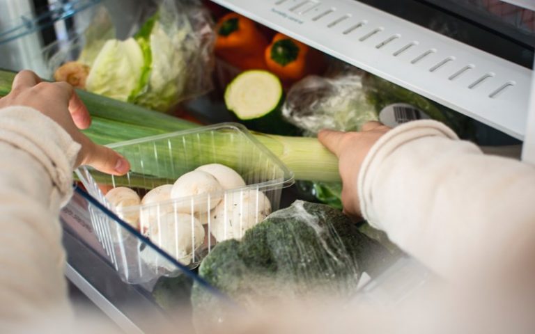 Janganlah semua makanan nak sumbat dalam peti ais