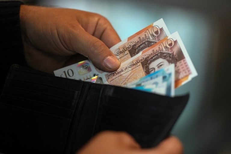 Sterling deepens losses to drop by 1% on no-deal Brexit remarks