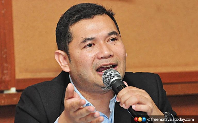 Rafizi tells of opportunists and Azmin-like person close to Anwar