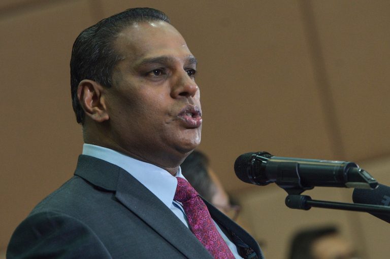 HR minister: Estimated 15,346 Malaysians working in Singappore laid off so far