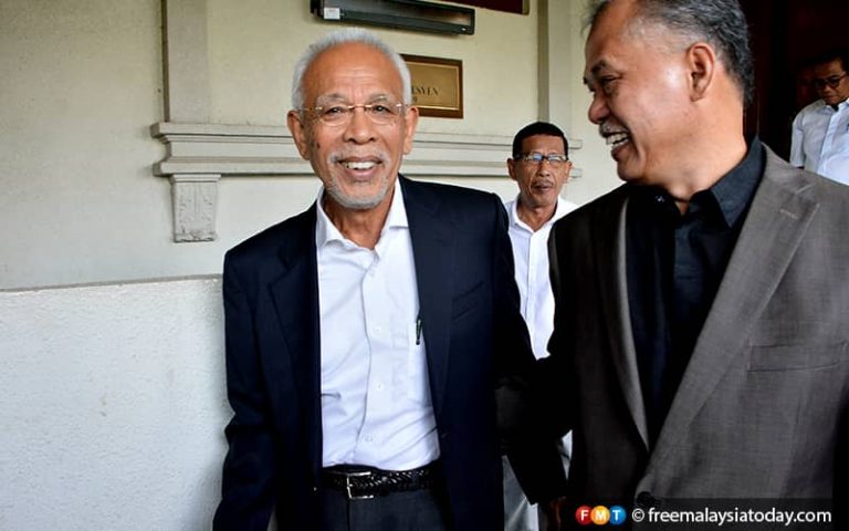 Shahrir seeks to recuse judge in trial over RM1 mil allegedly received from Najib