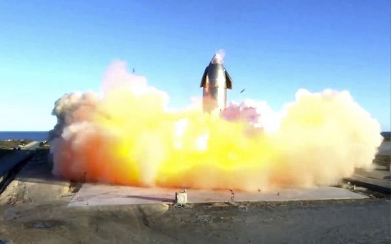SpaceX prototype blasts off … and crashes in fireball