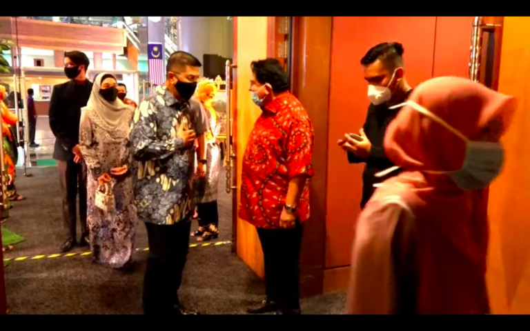 After Putrajaya drive-through ceremony, politicians throng Tengku Adnan’s son’s Javanese-themed wedding dinner