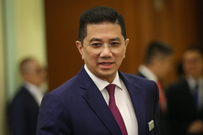 Azmin, in response to voters suit, claims Anwar’s immoral sexual practice among reasons he quit PKR