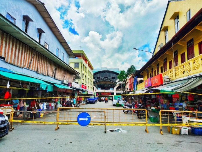 Traders at Sibu central market face rising income loss due to MCO