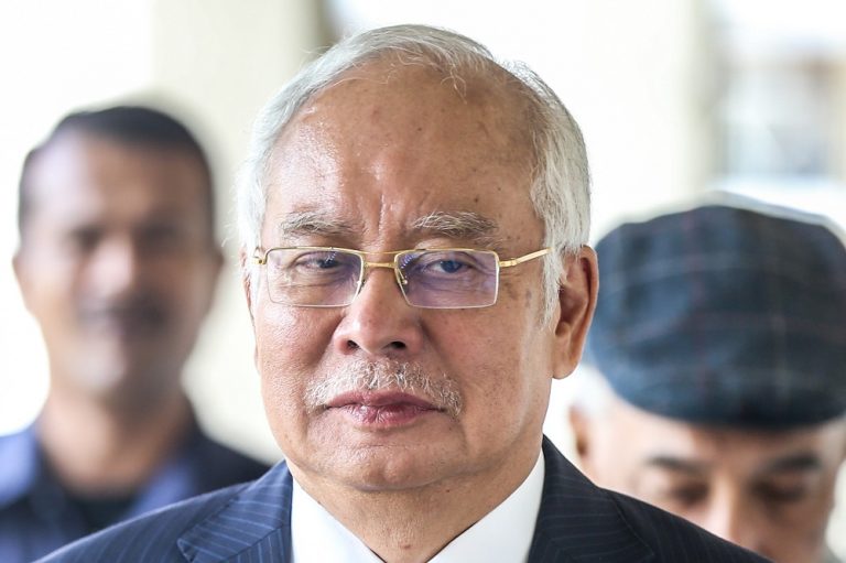 Najib to file defamation suit against ex-AG Tommy Thomas, publisher, says lawyer