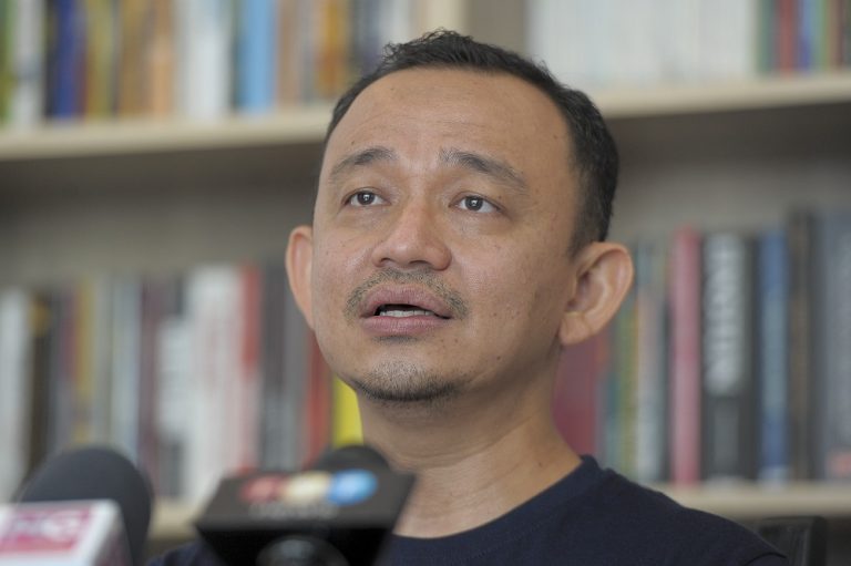 Pakatan govt manipulated history textbooks? Curriculum revision started in 2014 when BN was in power, Maszlee tells Umno Youth chief