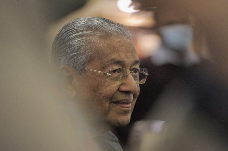 Dr Mahathir and Pejuang face cliff edge as GE15 non-starters