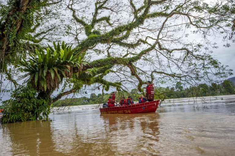 SDMC: Flood situation in Sarawak improving, three centres closed as of 8pm