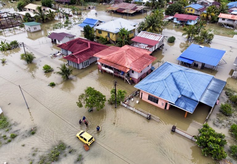 Flood evacuees in Sarawak now at 776 victims at 12pm, eight evacuation centres open