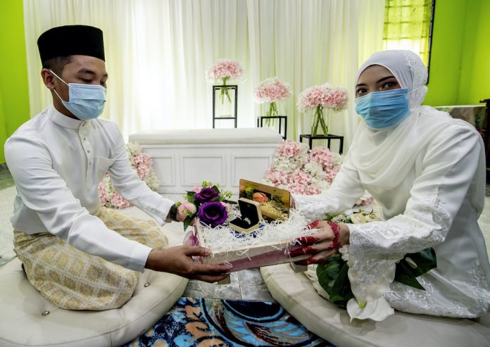 From tomorrow, ‘akad nikah’ can be held at KL, Putrajaya, Labuan mosques again