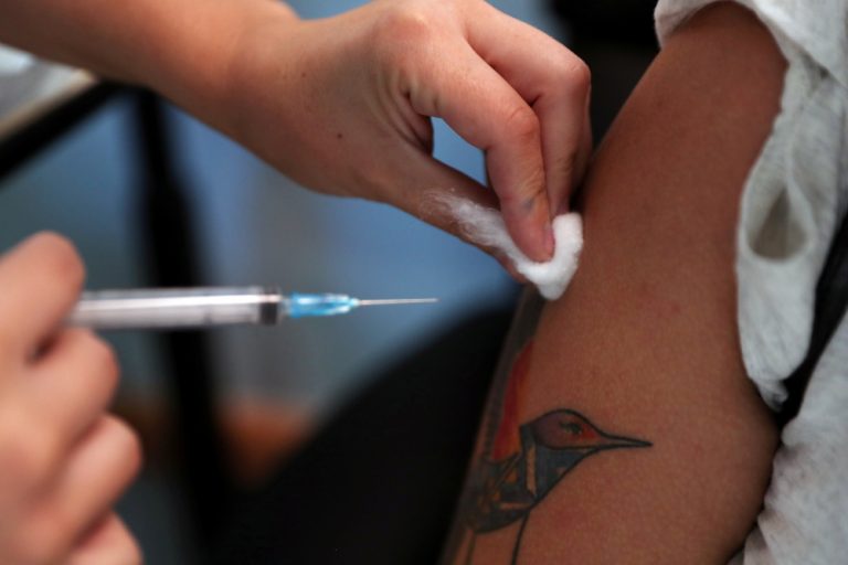Health Ministry: Application to volunteer in Covid-19 vaccine study still open