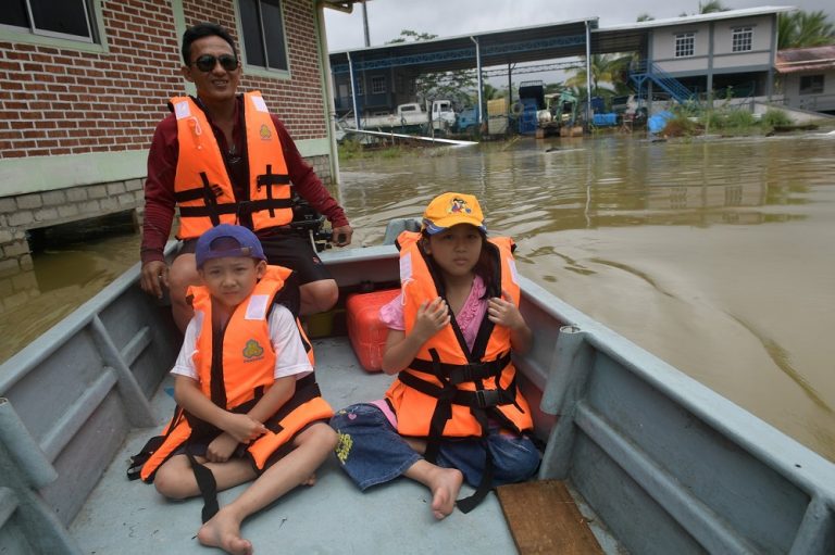 Number of flood evacuees rises to 1,070 in Sarawak