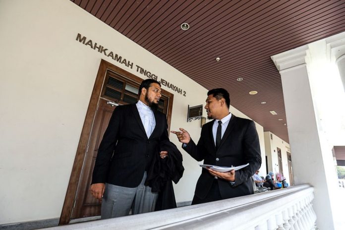 Lawyer says Tommy Thomas wrong on Dr Mahathir, argues Cabinet automatically dissolved when PM resigns for any reason