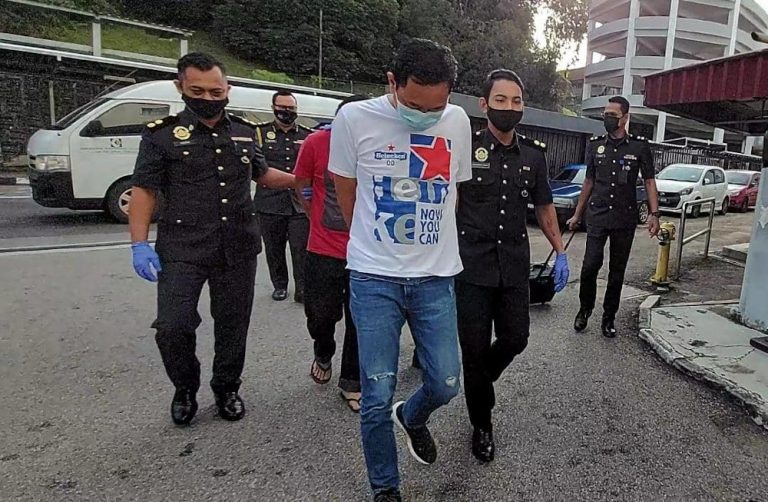 ‘Cartel’ scandal: Frozen meat company’s directors, managers charged with using fake halal logos in JB